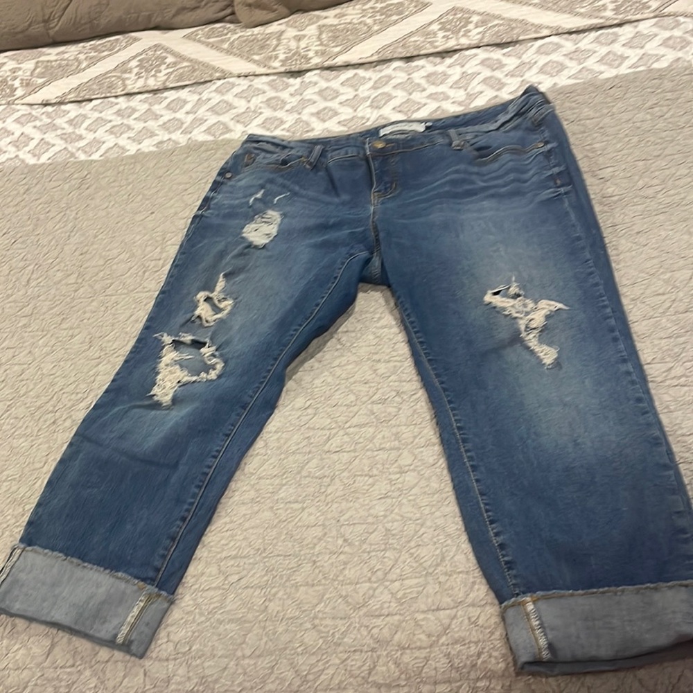 Distressed Capris